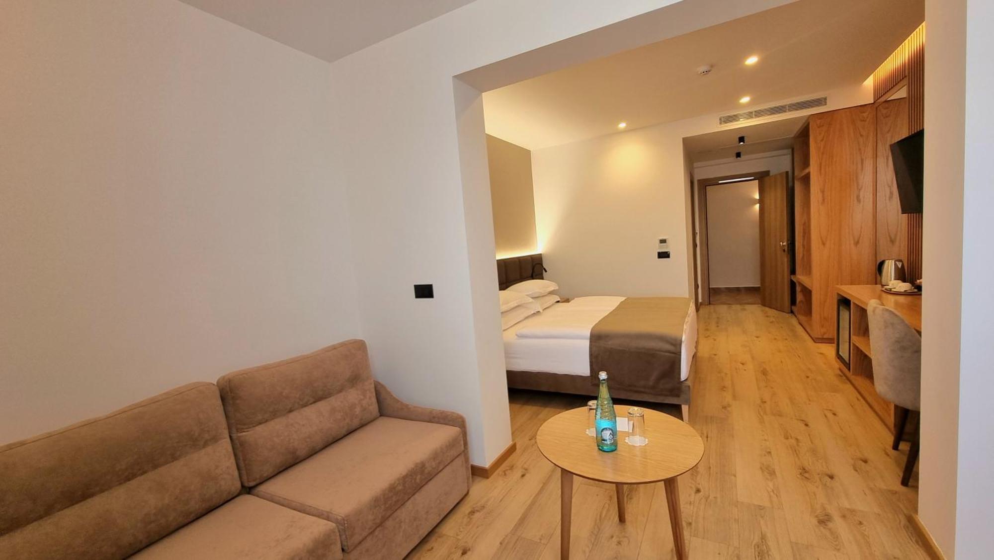 Sibb Hotel Tirana Exteriér fotografie